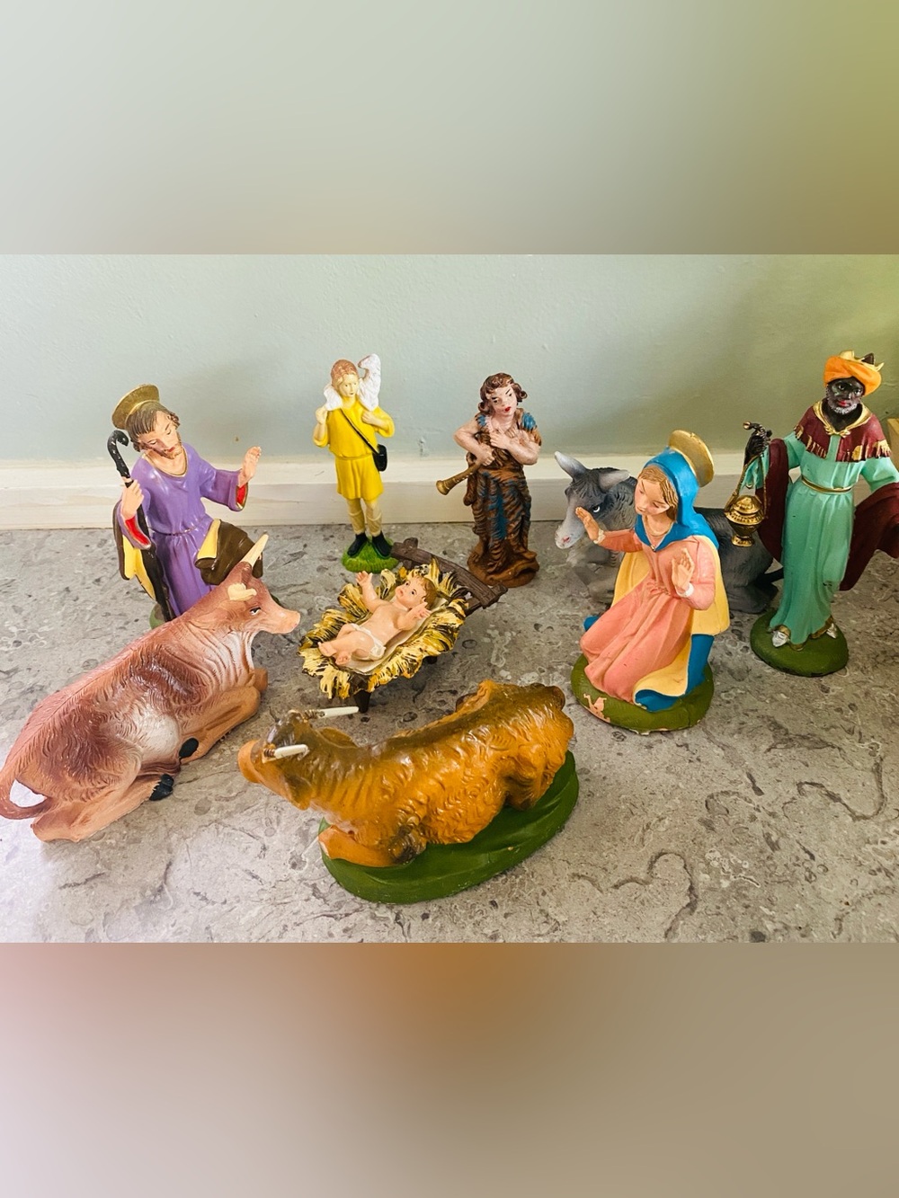 9 pc Hand-Painted Nativity Set Figures Vintage Plastic  Manger Scene Italy